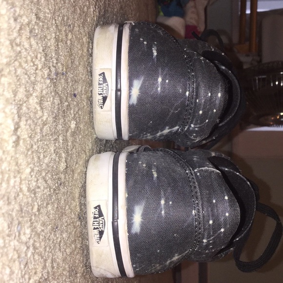 Custom Star Patterned Vans - Picture 3 of 6